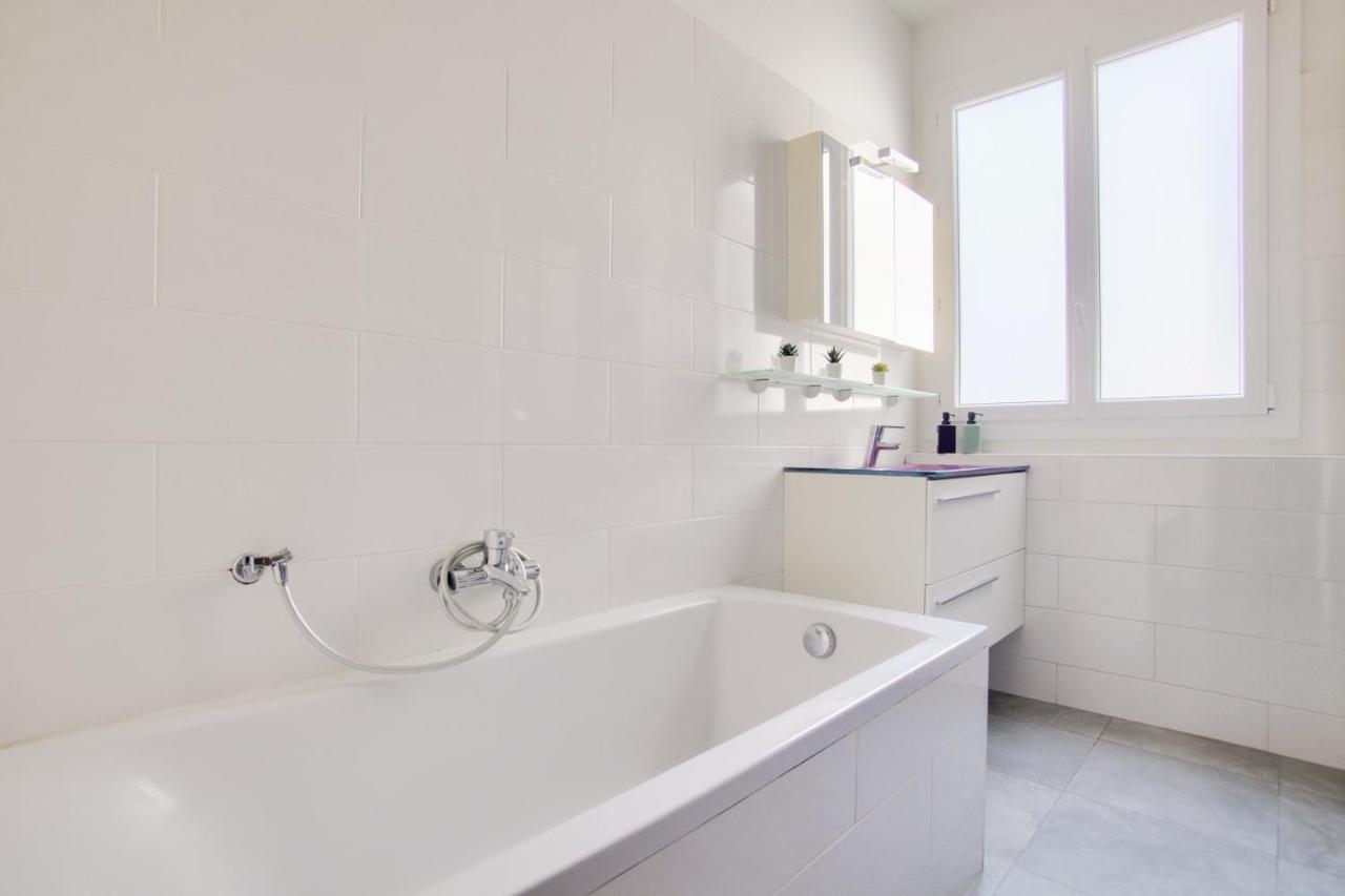 Luxurious 2 Bedrooms Tour Eiffel Rapp Free Netflix Paris Exterior foto